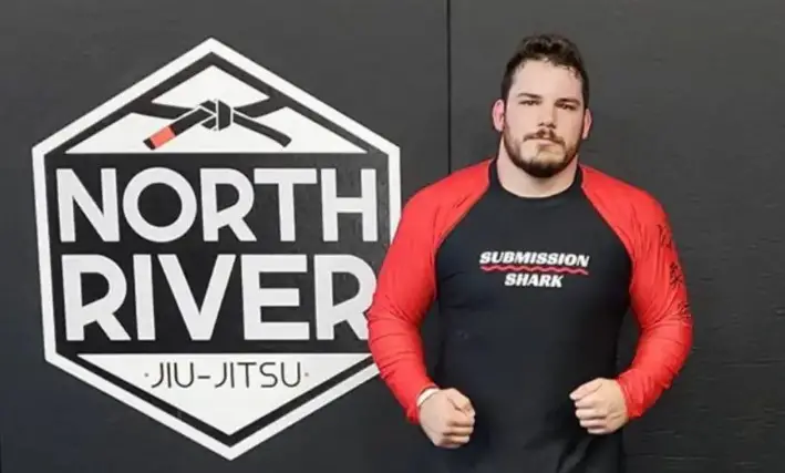You are currently viewing 10 Ways To Prepare For Your First MMA Class (Avoid Injuries!)